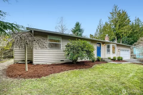 Exterior - 16928 17th Ave SE, Bothell, WA 98012 photo 3 of 7