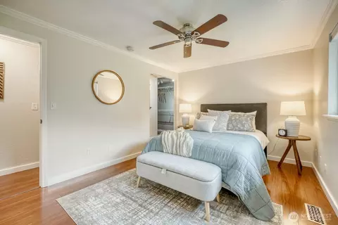 Bedroom - 16928 17th Ave SE, Bothell, WA 98012 photo 4 of 4
