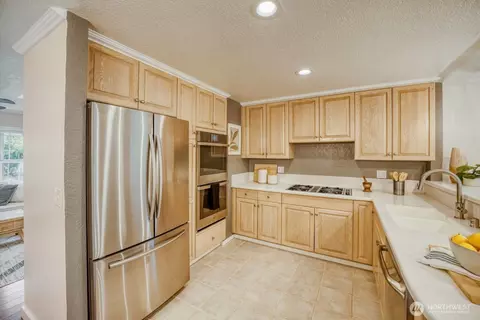 Kitchen - 16928 17th Ave SE, Bothell, WA 98012 photo 2 of 3