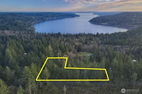 680 E State Route 302, Belfair, WA 98528