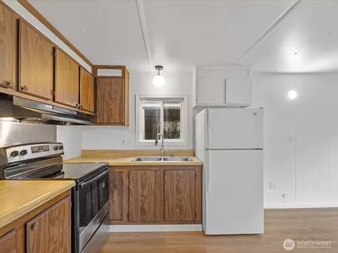 11510 E Riverside Dr #26, Bothell, WA 98011 photo 9
