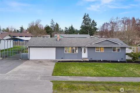 882 SW Mccrohan St, Oak Harbor, WA 98277