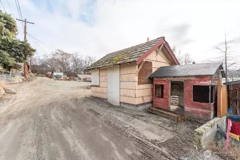 919 E Johnson Ave, Chelan, WA 98816 photo 7