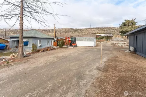 919 E Johnson Ave, Chelan, WA 98816 photo 17