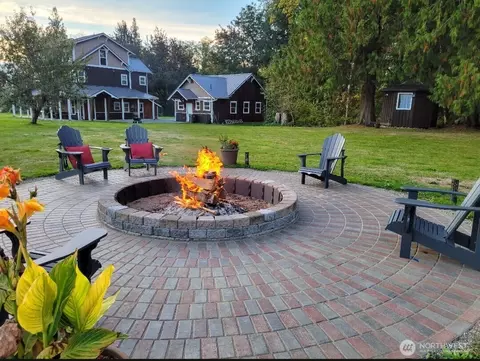 27806 W Gilligan Creek Rd, Sedro Woolley, WA 98284