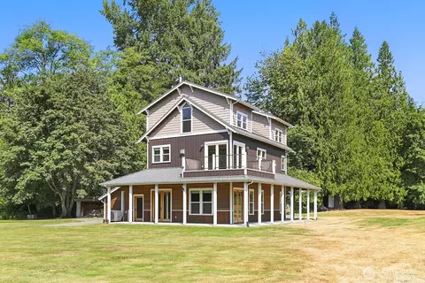 27806 W Gilligan Creek Rd, Sedro Woolley, WA 98284