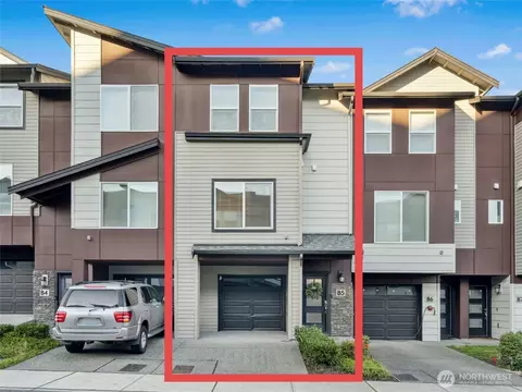 15720 Meadow Rd #B5, Lynnwood, WA 98087