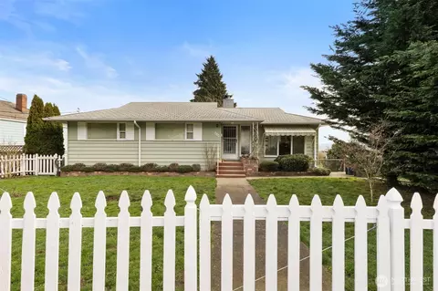 110 S Summit Ave, Bremerton, WA 98312