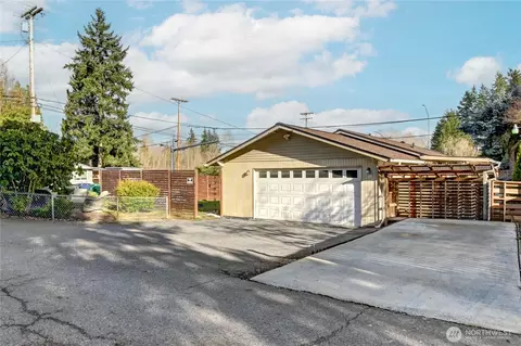 20406 52nd Ave W, Lynnwood, WA 98036