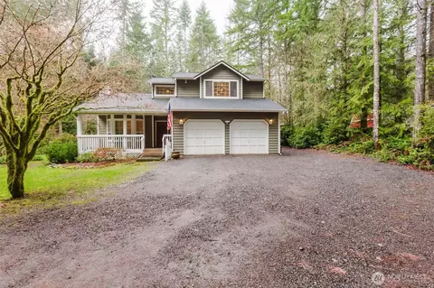 20265 Robin Ln NE, Suquamish, WA 98392