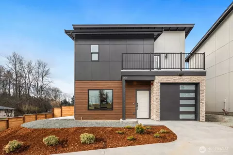908 S 138th St, Burien, WA 98168