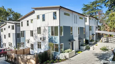 2529 29th Ave S #A, Seattle, WA 98144