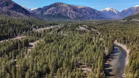 38 Mazama Pines Ln, Mazama, WA 98833