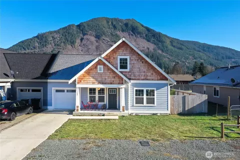 760 Commercial Ave, Darrington, WA 98241