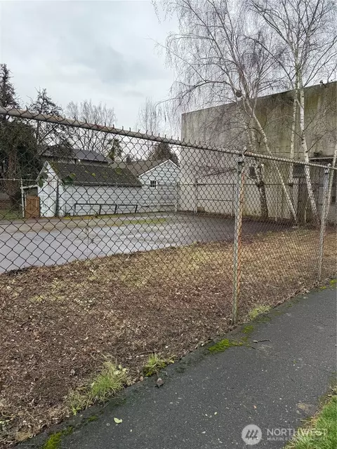 8700 Hemlock, Longview, WA 98632