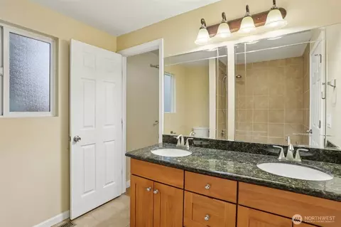 Bath - 12224 SE 60th Pl, Bellevue, WA 98006 photo 2 of 2
