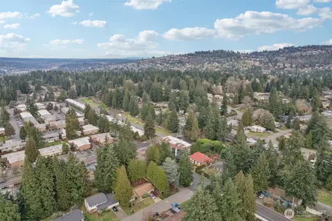 View/Area - 12224 SE 60th Pl, Bellevue, WA 98006 photo 2 of 3