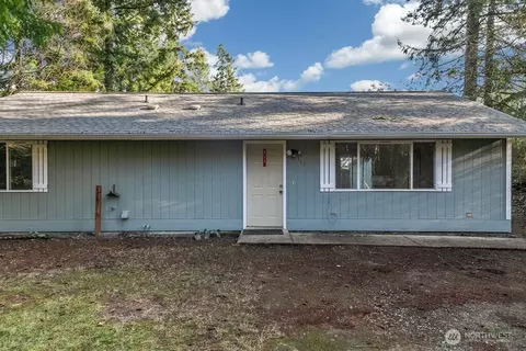 111 NE Santa Maria Ln, Belfair, WA 98528