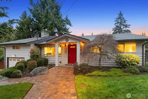 9109 221st St SW, Edmonds, WA 98026