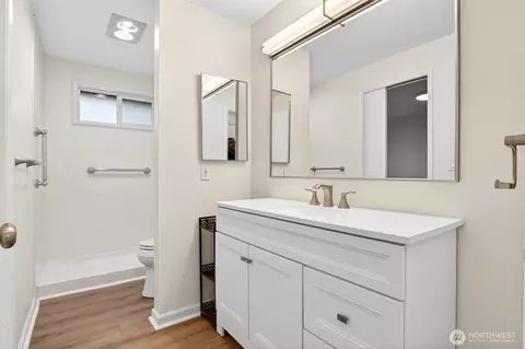 Bath - 531 221st St SW, Bothell, WA 98021 photo 1 of 5