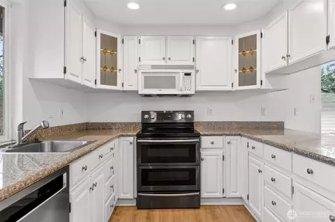 Kitchen - 531 221st St SW, Bothell, WA 98021 photo 3 of 4