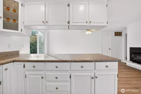 Kitchen - 531 221st St SW, Bothell, WA 98021 photo 4 of 4