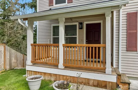 Exterior - 11629 54th Dr SE, Everett, WA 98208 photo 6 of 7