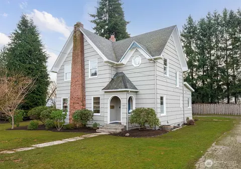 217 6th St, Snohomish, WA 98290