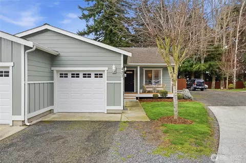 427 Oak Hill Ln, Burlington, WA 98233