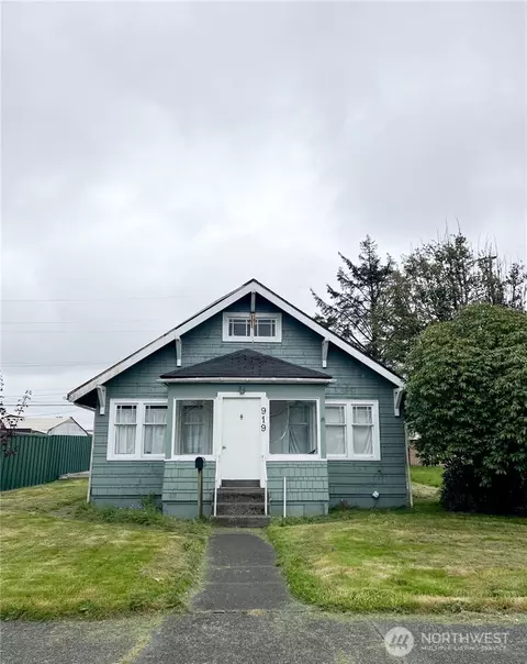 919 W 91912 W Heron St, Aberdeen, WA 98520