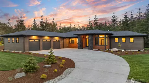6629 Shadow Creek Ln NE, Olympia, WA 98516