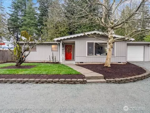 6421 S 124th St, Seattle, WA 98178