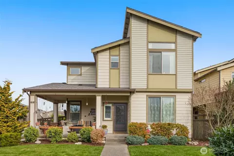 32929 Skyline Ln, Black Diamond, WA 98010