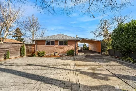 8324 Beacon Ave S, Seattle, WA 98118