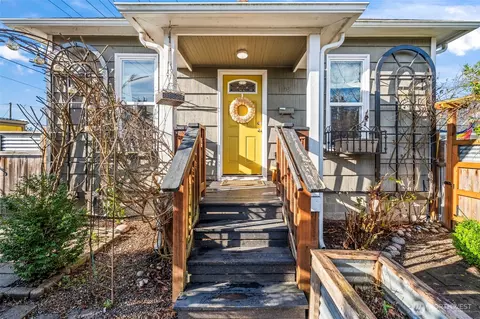 1103 Cogean Ave, Bremerton, WA 98337