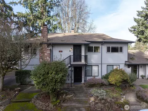 821 Essex Pl NE #1C, Olympia, WA 98516