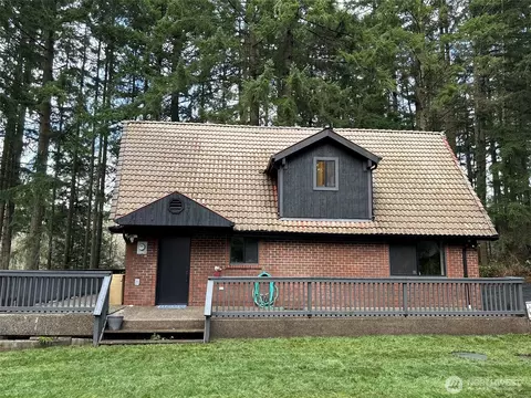 2103 46th Ave NE, Olympia, WA 98506