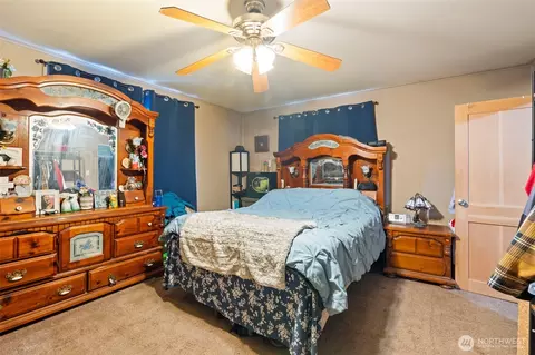 Bedroom - 312 SE Front St, Winlock, WA 98596 photo 4 of 7