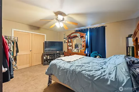Bedroom - 312 SE Front St, Winlock, WA 98596 photo 5 of 7