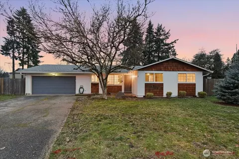 14302 NE 16th St, Vancouver, WA 98684