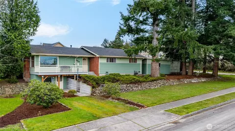 2217 23rd St, Anacortes, WA 98221