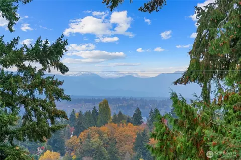 1255 NE 100th St, Seattle, WA 98125