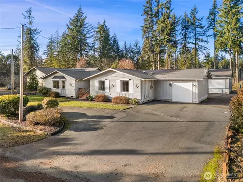 1351 E Island Lake Dr, Shelton, WA 98584