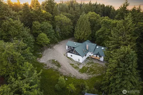 4706 64th St E, Tacoma, WA 98443