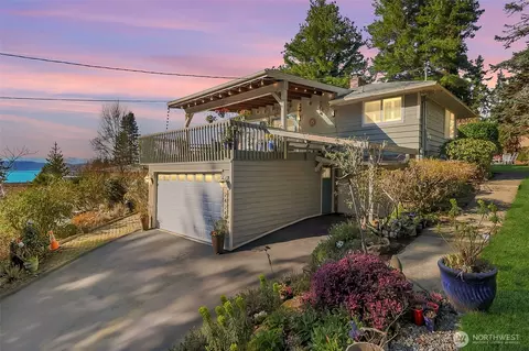 2424 SW 152nd St, Burien, WA 98166