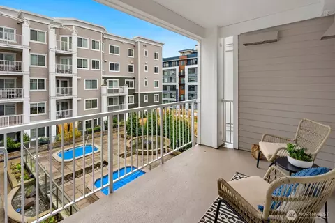 1545 NW 57th St #422, Seattle, WA 98107