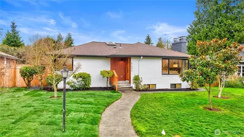 9506 18th Ave NW, Seattle, WA 98117