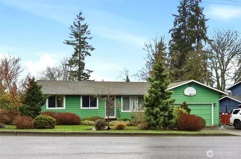 422 216th St SW, Bothell, WA 98021
