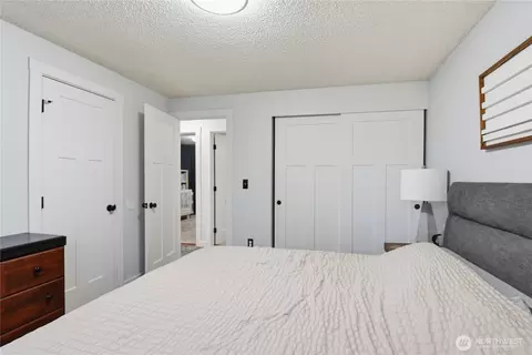 Bedroom - 422 216th St SW, Bothell, WA 98021 photo 3 of 4