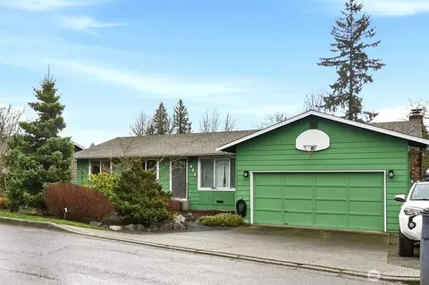 Exterior - 422 216th St SW, Bothell, WA 98021 photo 2 of 4